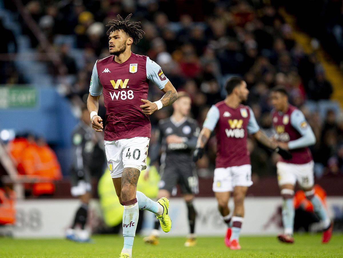 代外野战术 代外野战术