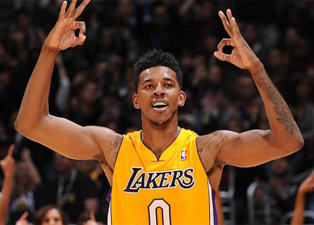 他的防线回 他的防线回