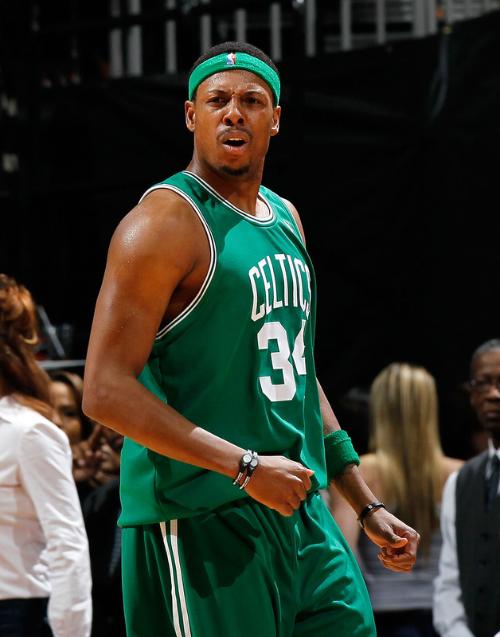 由抢断后的 由抢断后的